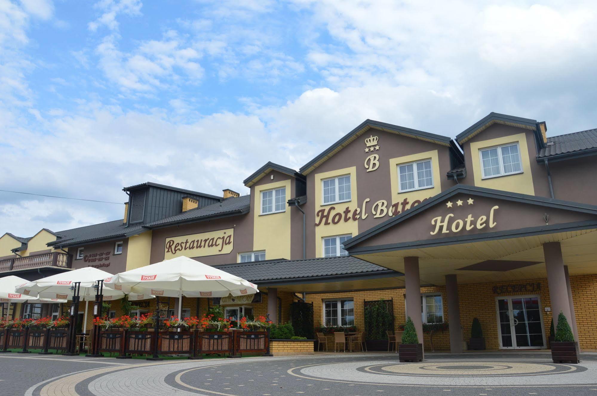 Hotel Batory Tłuszcz Exterior foto